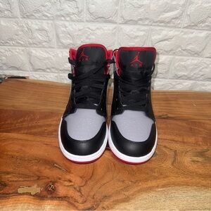 Air Jordan 1 Mid GS Black Red Grey DQ8423-006 Size 6.5Y Youth Sneakers